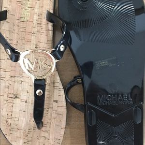 Michael kors sandals size 8